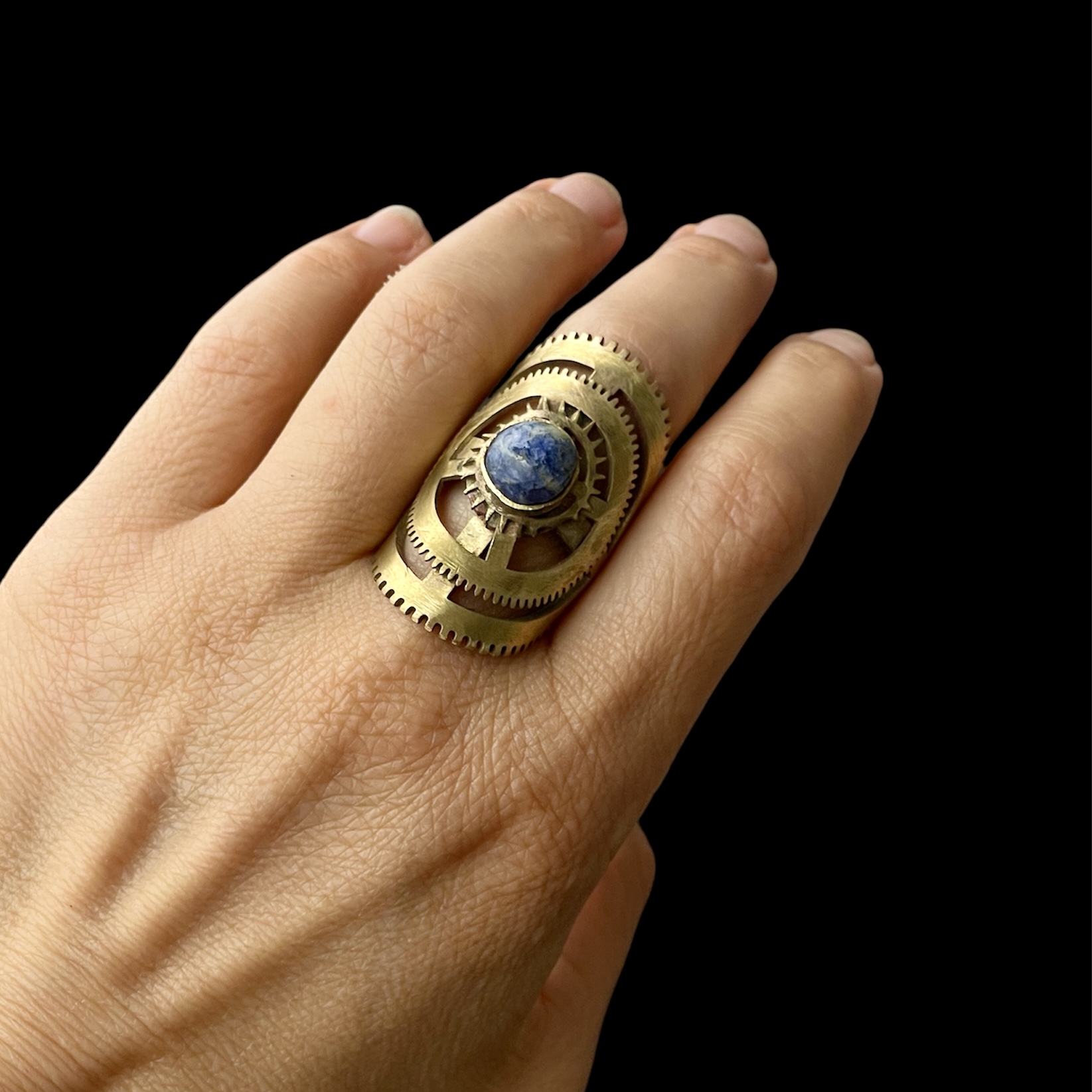 Gear Ring with Lapis Lazuli stone - Image 2
