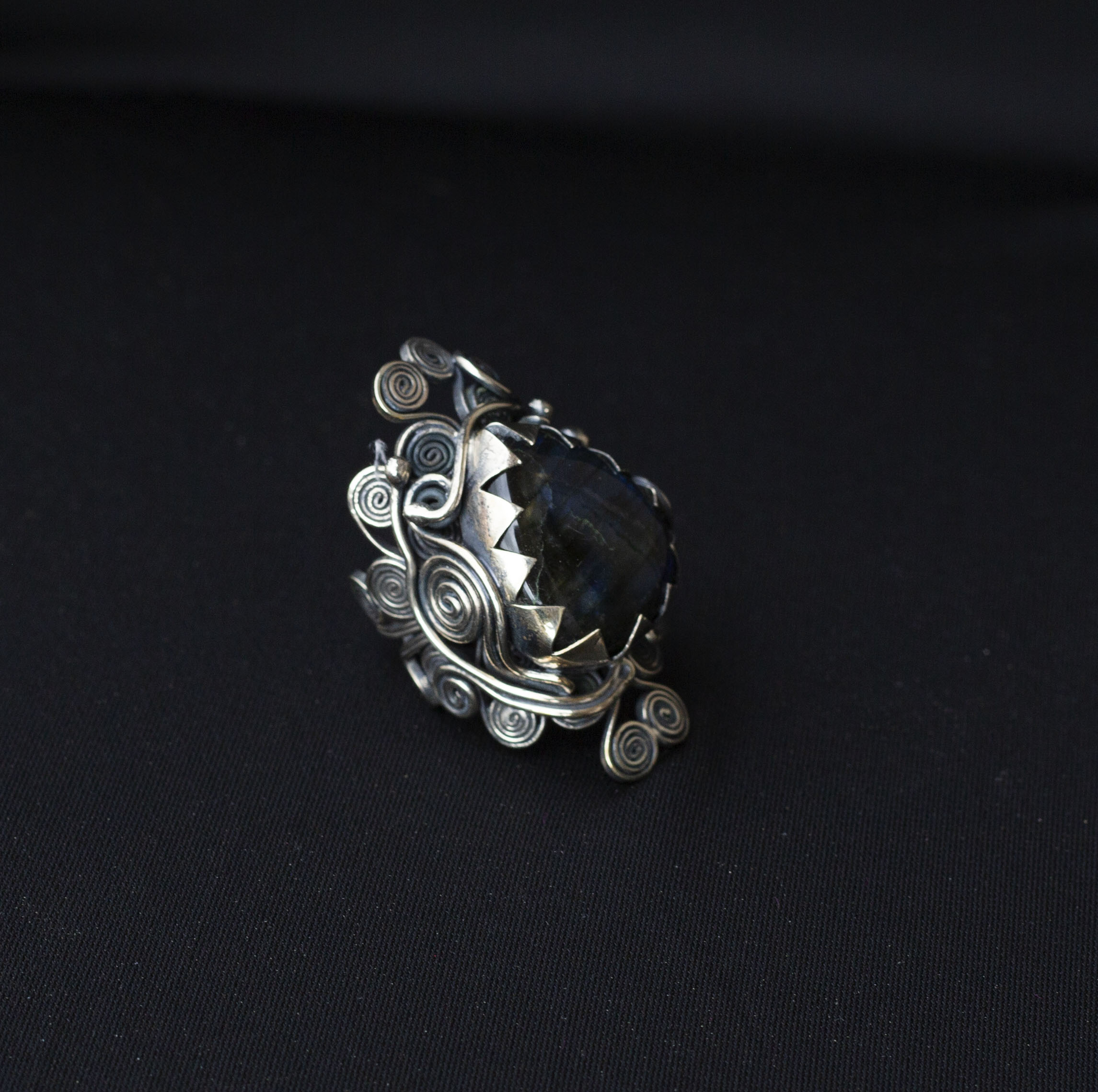 Natural Labradorite Silver Ring model 2 - Image 4