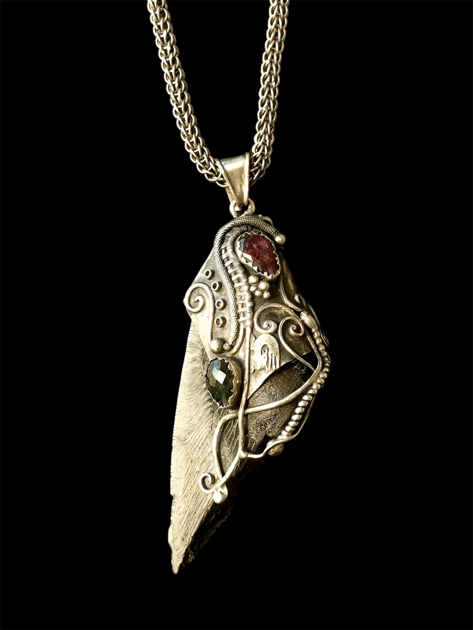 Megalodone Shark tooth sterling silver pendant - Image 4