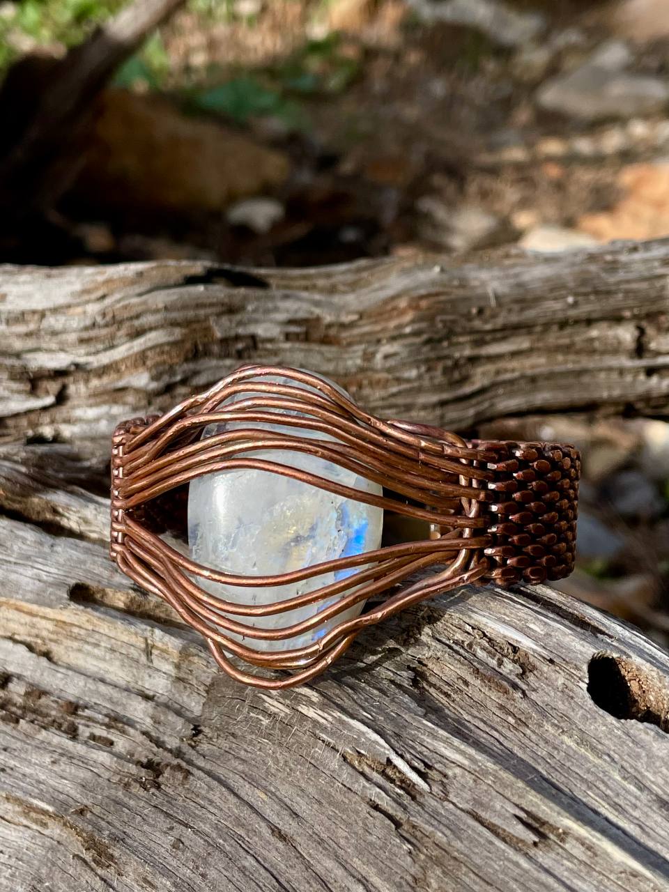 Adjustable copper bracelet with moon stone - Image 5
