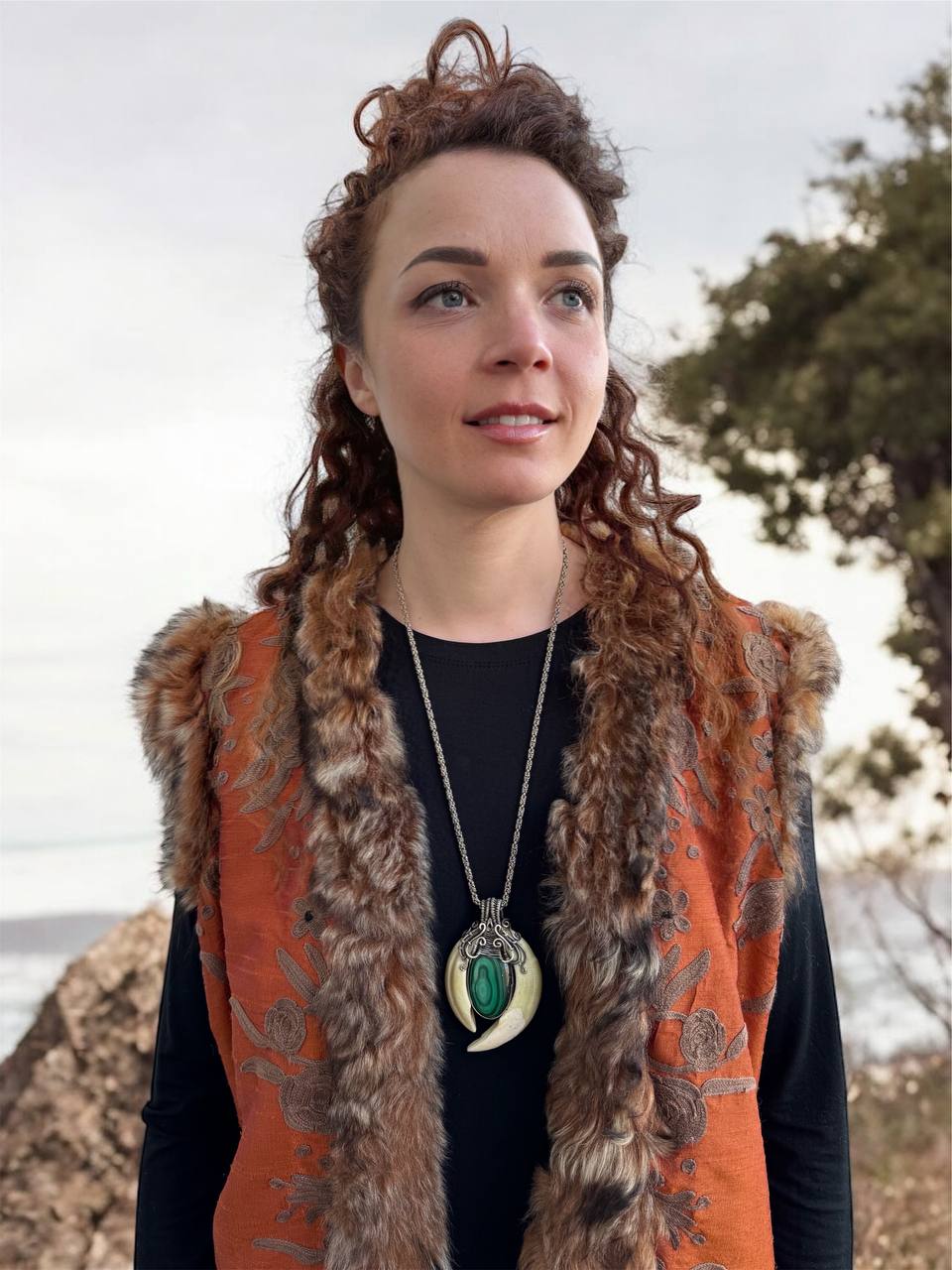 Real Wild Boar Teeth malachite Necklace - Image 2